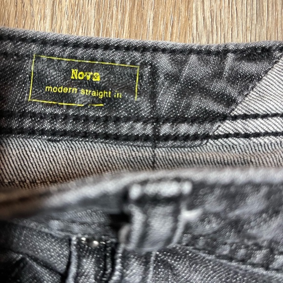 Women’s Volcom Nova Modern Straight Fit Cropped Jeans - Picture 6 of 8